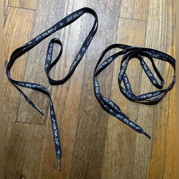 NWOT Vintage The Volcom Tour 2007 Shoelaces - Picture 3 of 8
